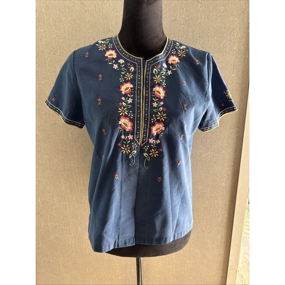 Rare Vintage 60s Daffodil Short Sleeve Navy Blue Floral Hand Embroidered